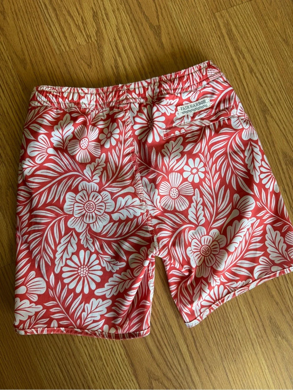 🟢3/$15 🌺 Fair Harbor Boys Size S Soft Floral Swim Shorts | Red White Hawaiian Pr